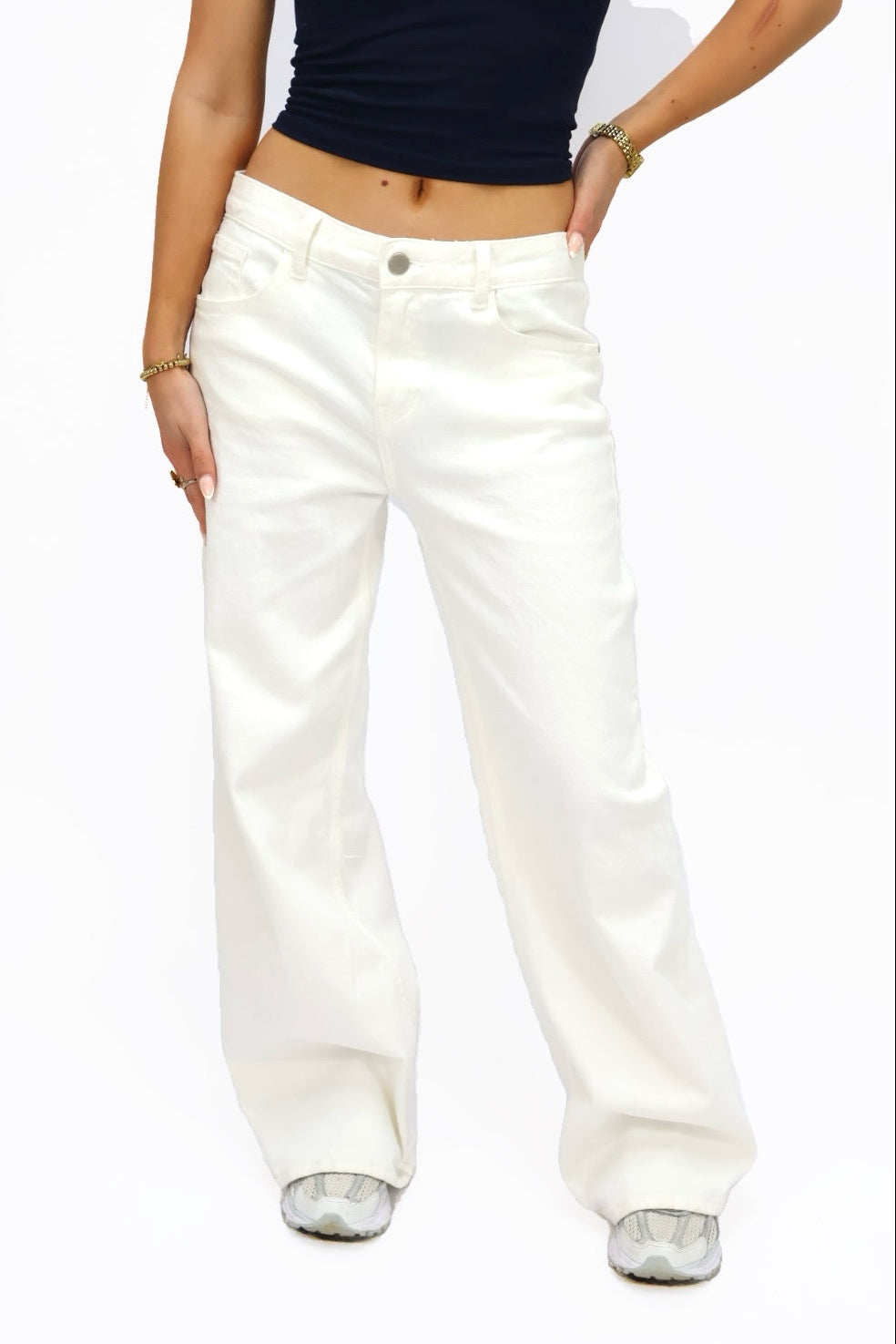 Lizzy wide leg jeans (Adviseren een maat kleiner).