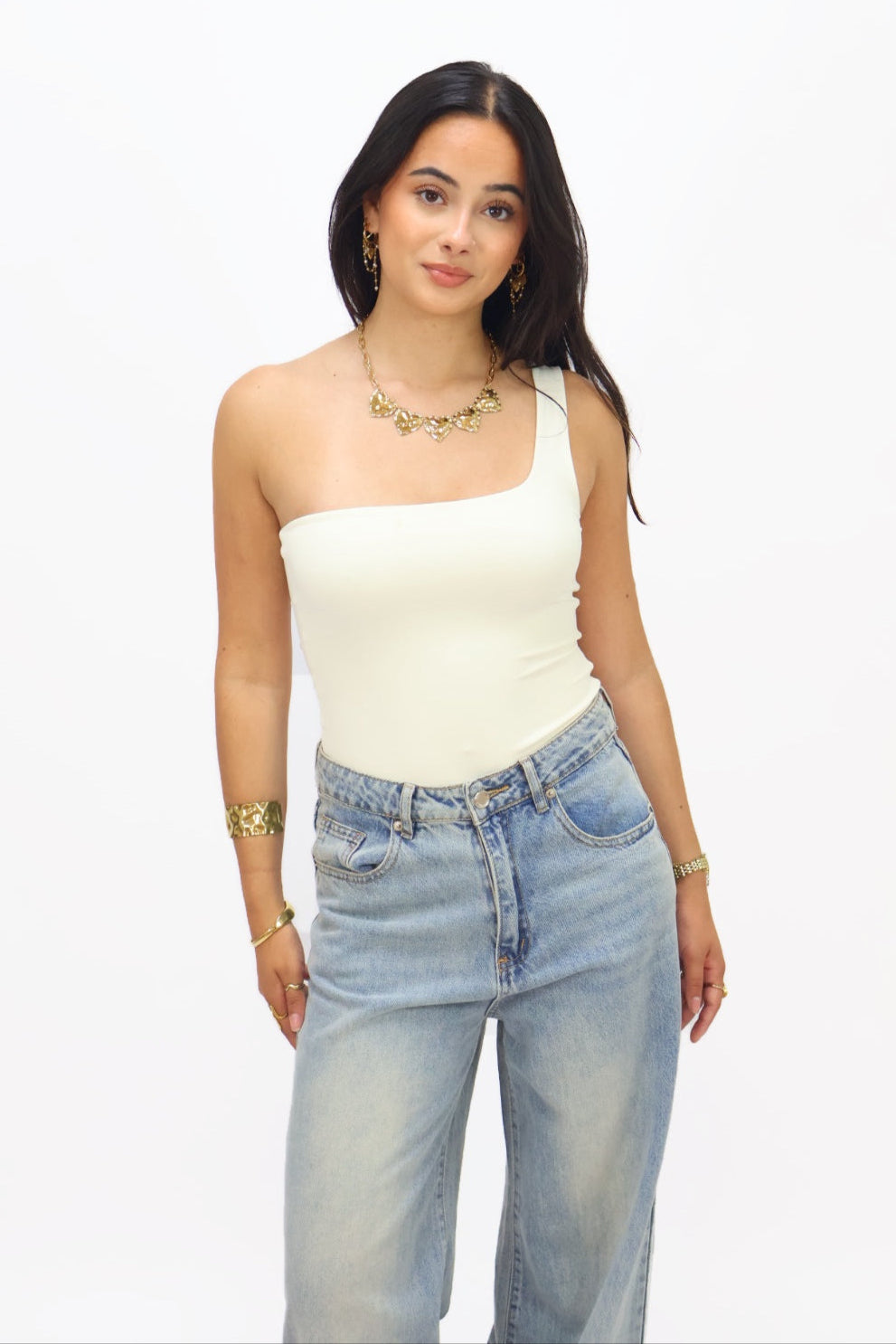 Base off shoulder Body - White