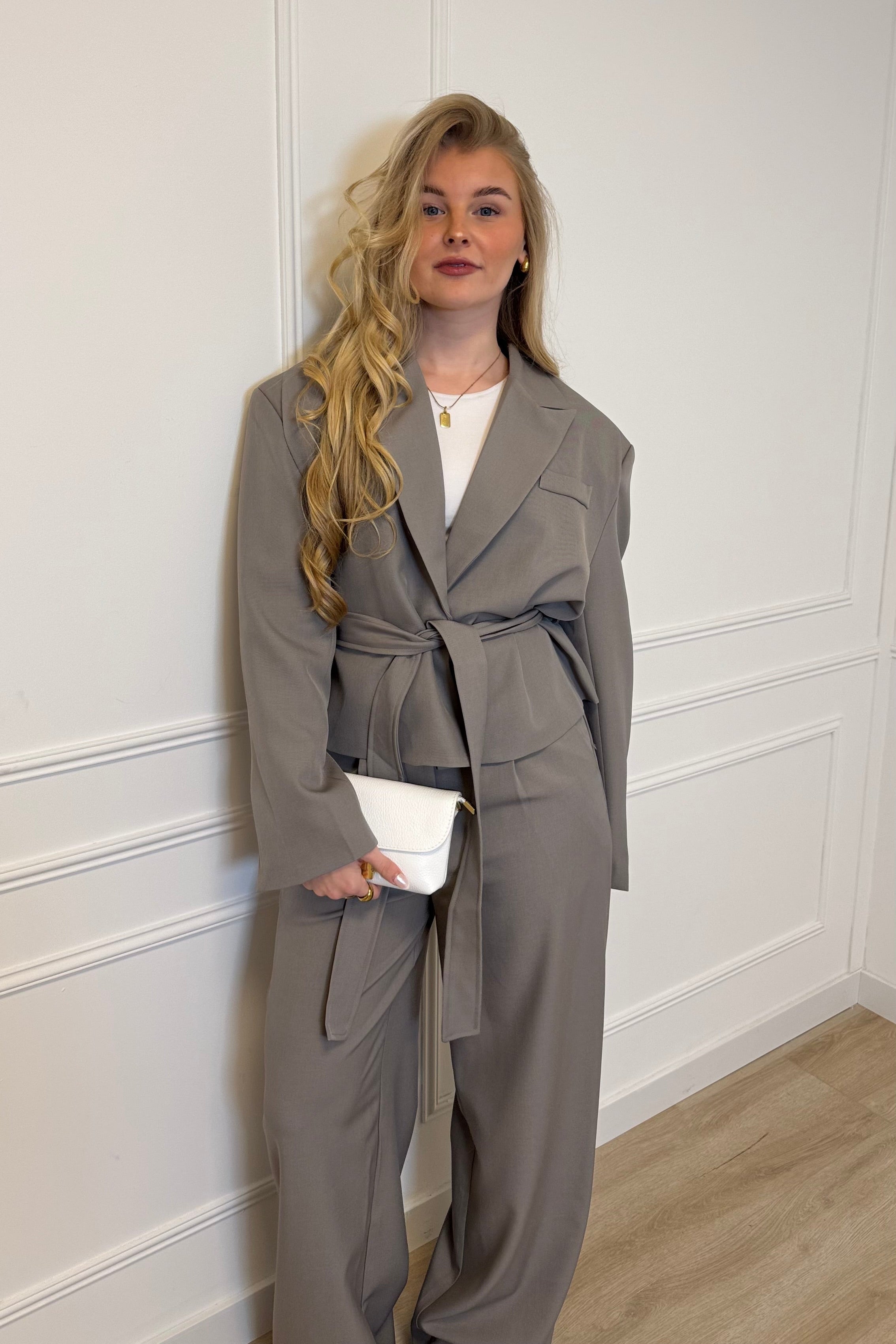 Amy Ambika blazer - Light Grey